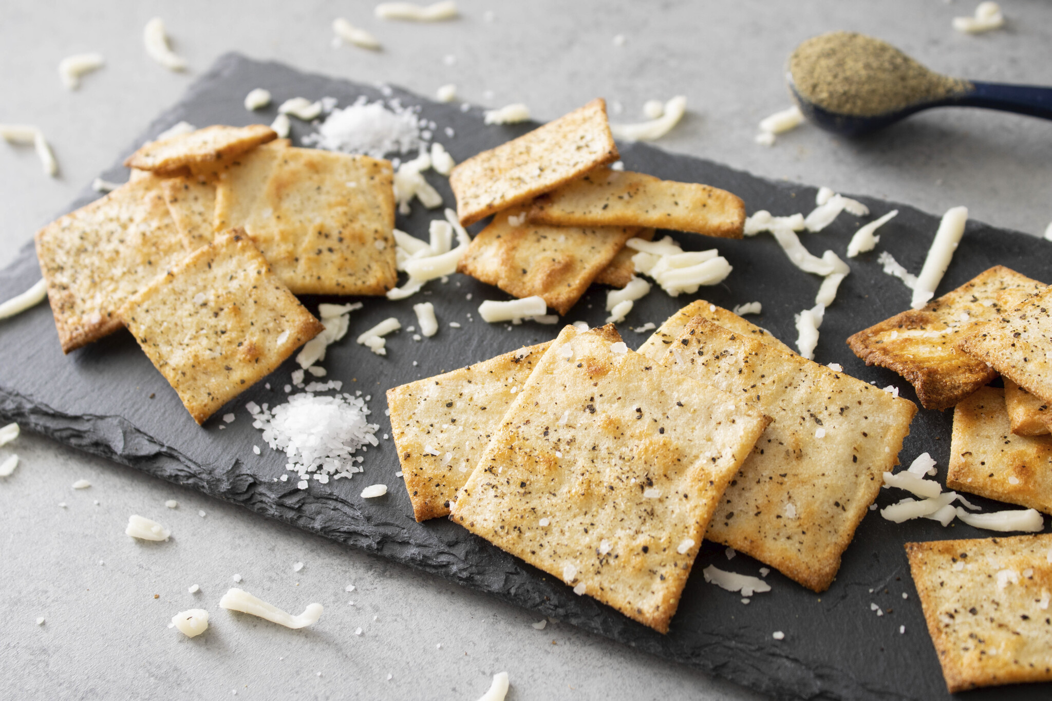 keto-friendly-crackers-atkins